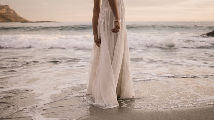 vestido-de-novia-en-la-playa